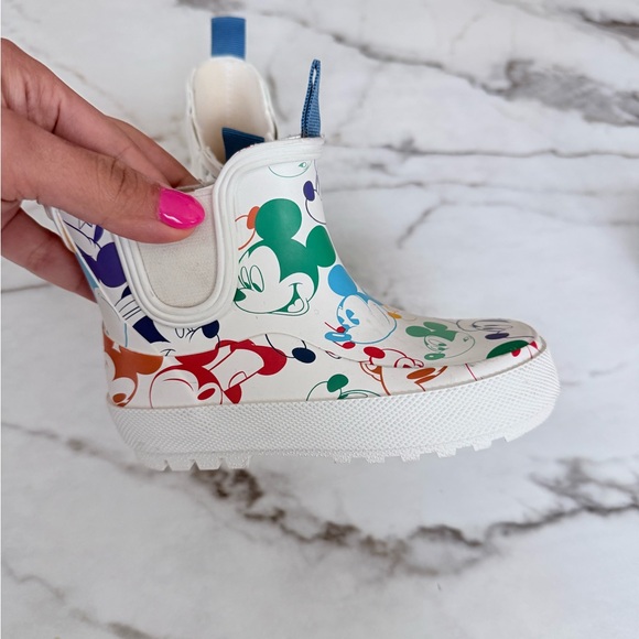 Zara Kids Disney Mickey Mouse Rain Boots - Picture 4 of 9